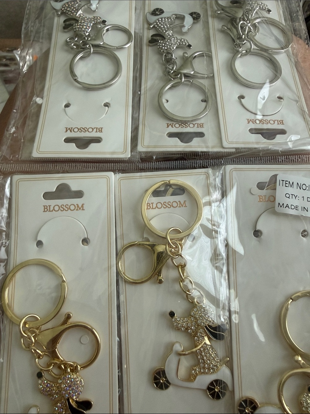 Blossom Poodle in White Scooter Keychain - Silver or Gold Toned. NWT - Picture 3 of 3